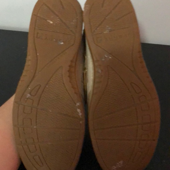 Sperries - Picture 5 of 6